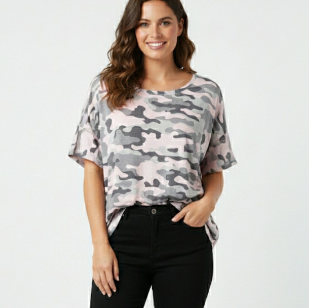 ​Secret Treasures Pink and Grey Camo Oversized High-Low Sleep White 3X